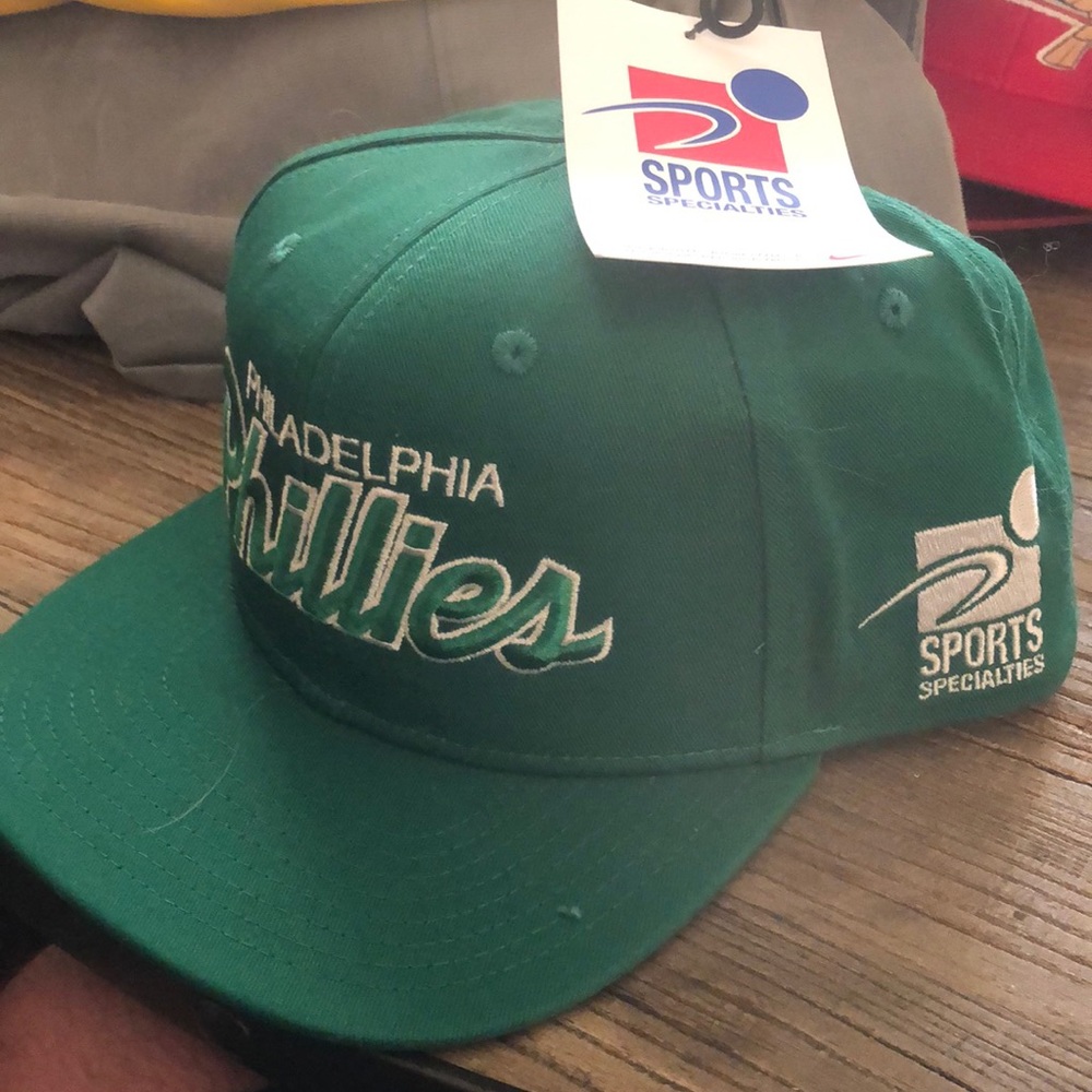 new with tags Phillies sports specialties